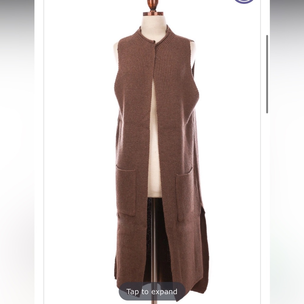 Knee length long knitted Brown vest / cardigan with pockets. one size fits most‎